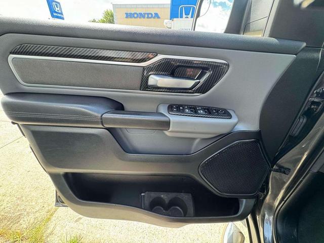 Photo of 2020 Granite Crystal Metallic Clearcoat RAM 1500