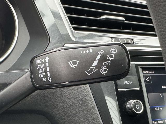 Photo of 2021 Atlantic Blue Metallic Volkswagen Tiguan