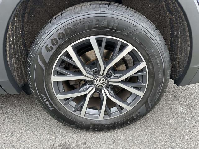 Photo of 2021 Atlantic Blue Metallic Volkswagen Tiguan