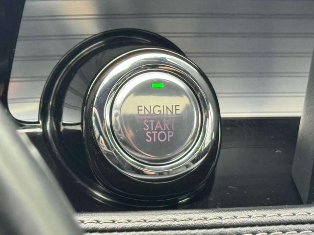 Photo of 2020 Magnetic Gray Lincoln Corsair