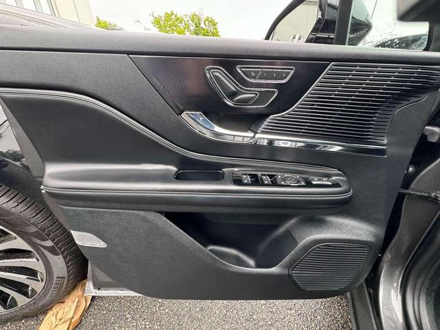 Photo of 2020 Magnetic Gray Lincoln Corsair