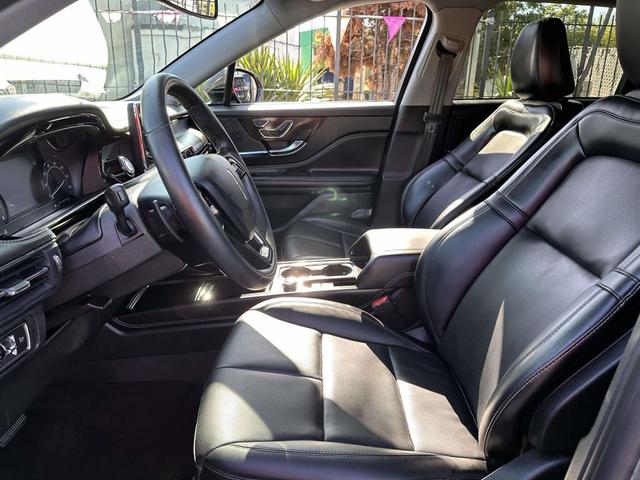 Photo of 2022 Asher Gray Metallic Clearcoat Lincoln Corsair