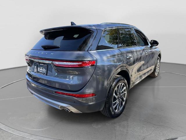 Photo of 2022 Asher Gray Metallic Clearcoat Lincoln Corsair