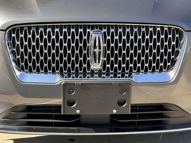 Photo of 2022 Asher Gray Metallic Clearcoat Lincoln Corsair