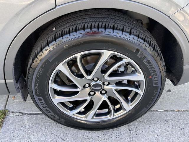 Photo of 2022 Asher Gray Metallic Clearcoat Lincoln Corsair