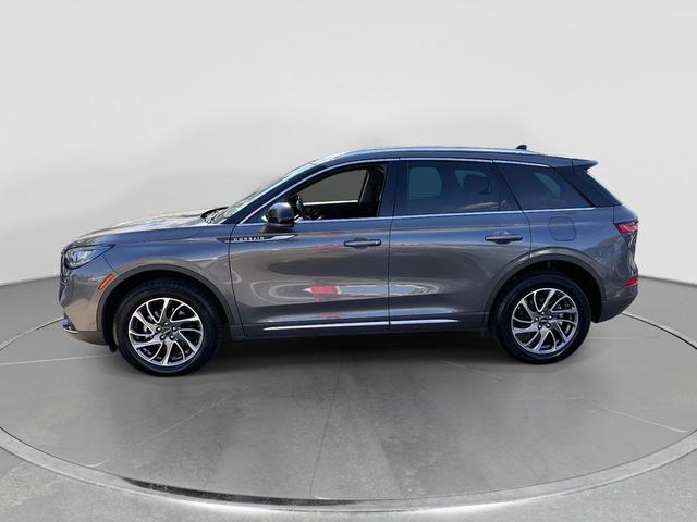 Photo of 2022 Asher Gray Metallic Clearcoat Lincoln Corsair