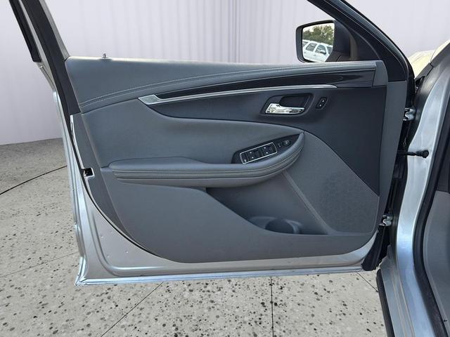 Photo of 2019 Silver Ice Metallic Chevrolet Impala