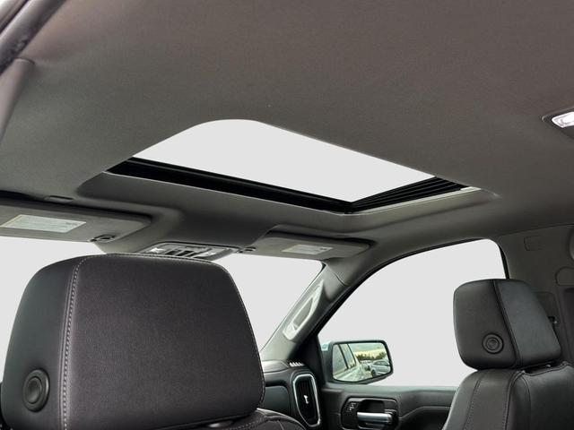 Photo of 2022 Summit White GMC Sierra 1500