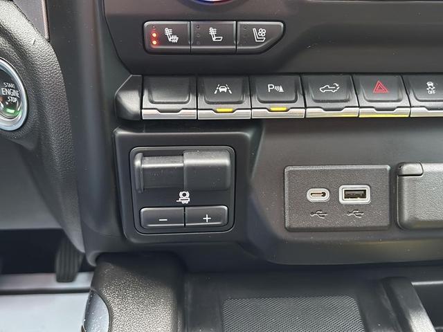 Photo of 2022 Summit White GMC Sierra 1500