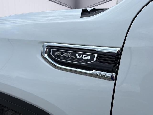 Photo of 2022 Summit White GMC Sierra 1500