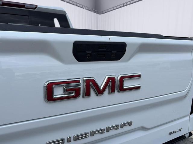 Photo of 2022 Summit White GMC Sierra 1500