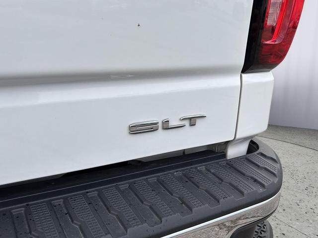 Photo of 2022 Summit White GMC Sierra 1500