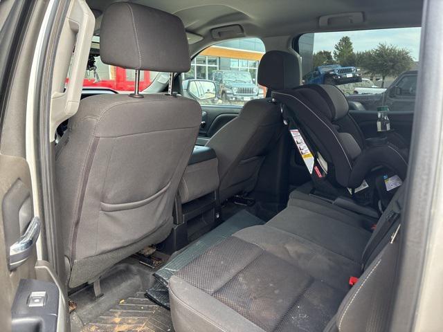 Photo of 2018 Silver Ice Metallic Chevrolet Silverado 1500
