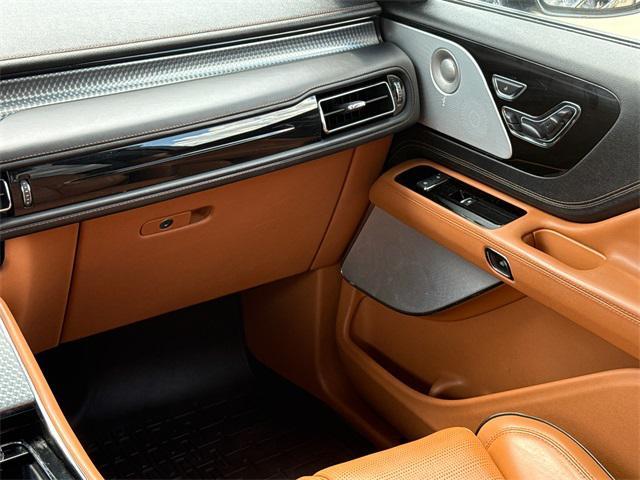 Photo of 2021 Infinite Black Lincoln Aviator