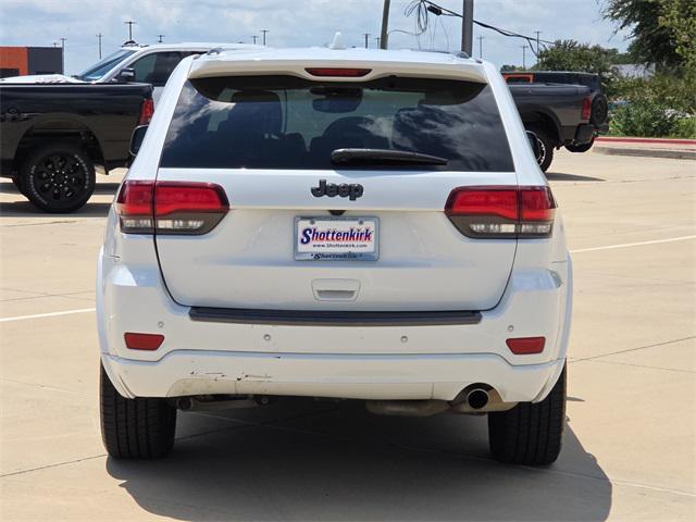 Photo of 2021 Bright White Clearcoat Jeep Grand Cherokee