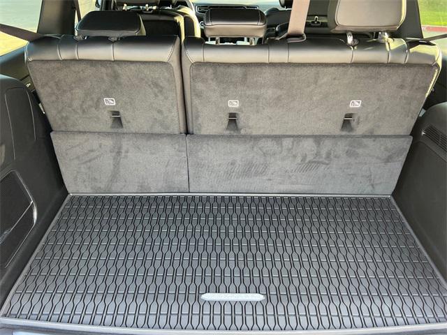 Photo of 2025 Bright White Clearcoat Jeep Wagoneer