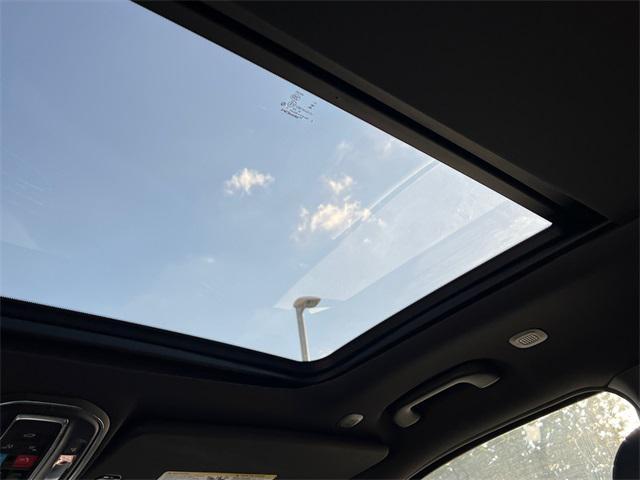 Photo of 2025 Bright White Clearcoat Jeep Wagoneer