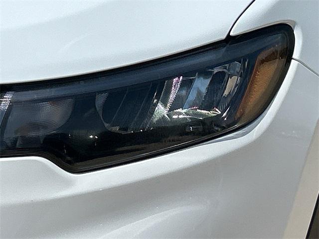 Photo of 2024 Bright White Clearcoat Jeep Compass