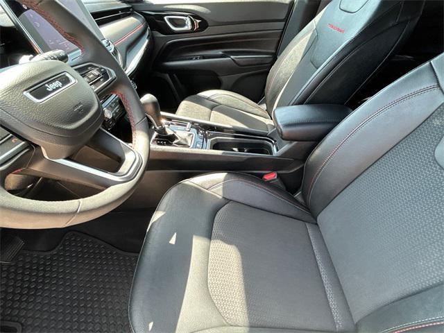 Photo of 2024 Bright White Clearcoat Jeep Compass