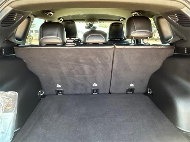 Photo of 2024 Bright White Clearcoat Jeep Compass