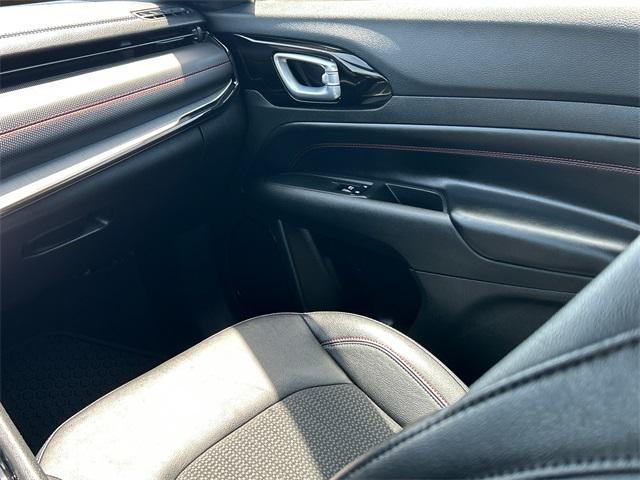 Photo of 2024 Bright White Clearcoat Jeep Compass