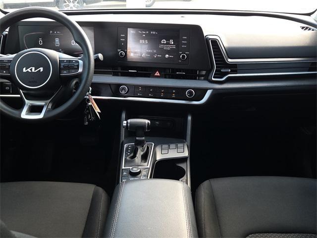 Photo of 2023 Steel Gray Kia Sportage
