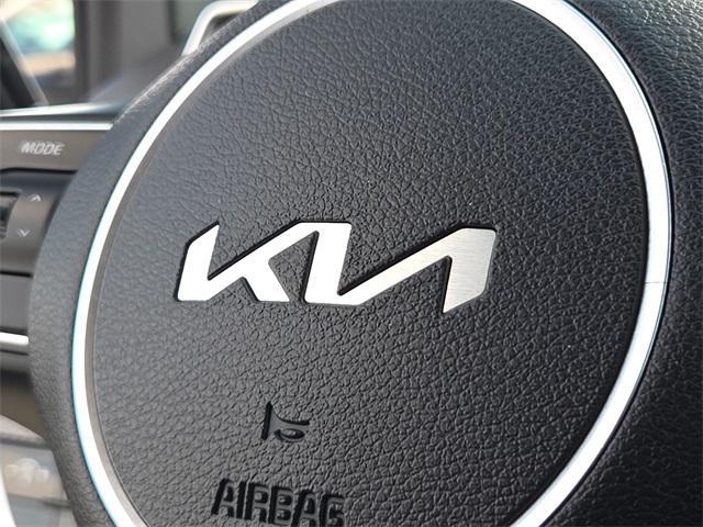 Photo of 2023 Steel Gray Kia Sportage