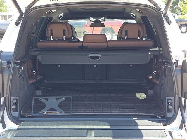 Photo of 2025 Mineral White Metallic BMW X7
