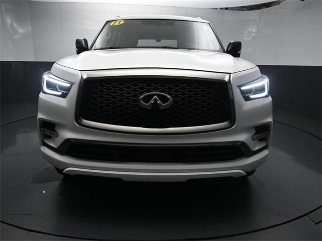 Photo of 2021 Moonstone White INFINITI QX80