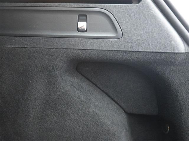Photo of 2022 Graphite Gray Metallic Mercedes-Benz GLC 300