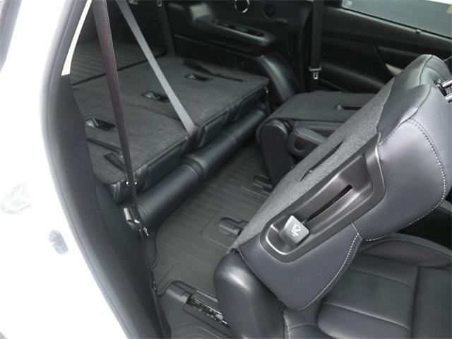 Photo of 2021 Crystal White Pearl Subaru Ascent