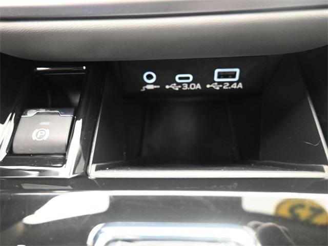 Photo of 2025 Ice Silver Metallic Subaru Outback