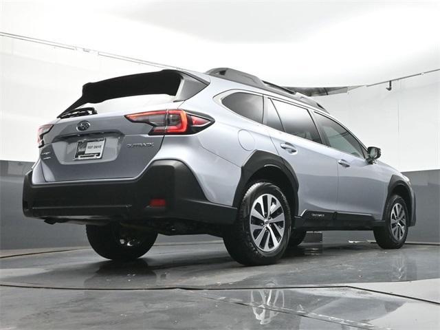 Photo of 2025 Ice Silver Metallic Subaru Outback
