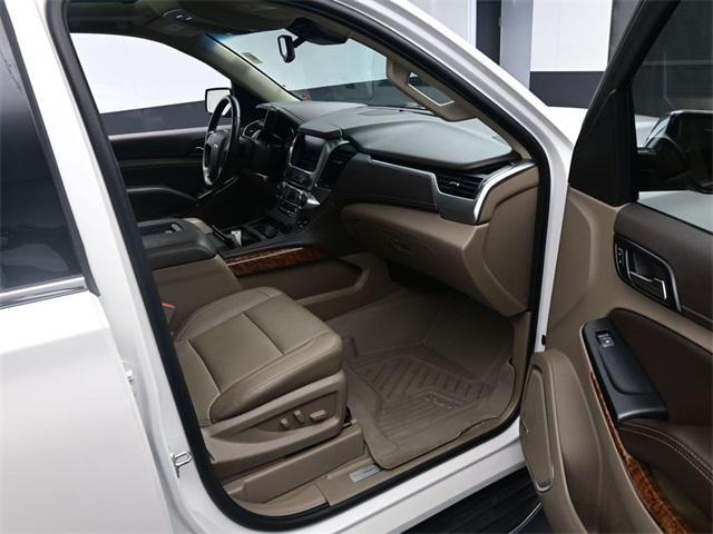 Photo of 2020 Iridescent Pearl Tricoat Chevrolet Tahoe