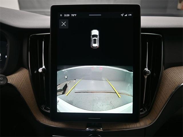 Photo of 2026 Crystal White Volvo XC60