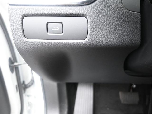 Photo of 2026 Crystal White Volvo XC60