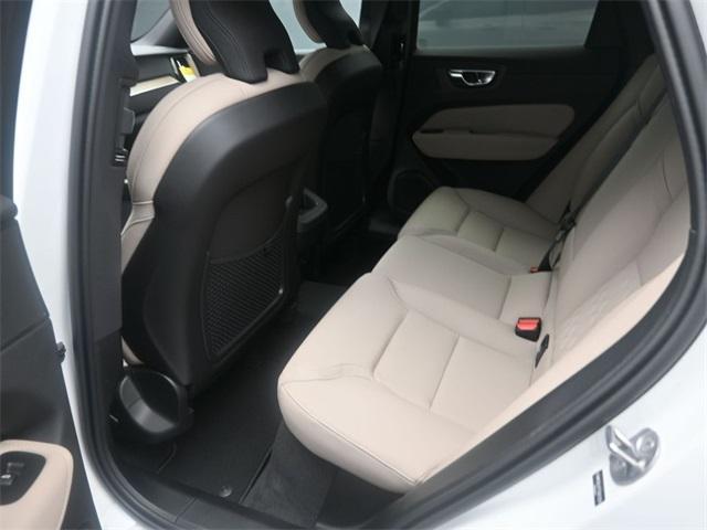 Photo of 2026 Crystal White Volvo XC60