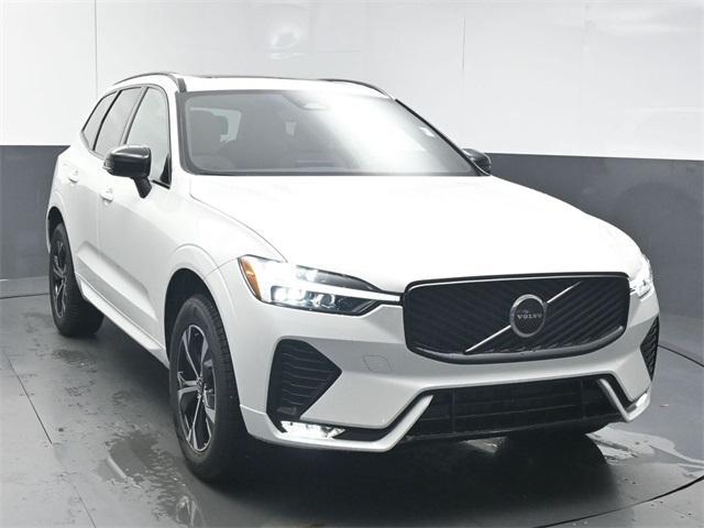 Photo of 2026 Crystal White Volvo XC60