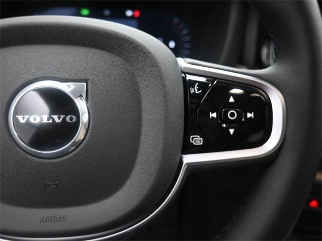 Photo of 2026 Crystal White Volvo XC60