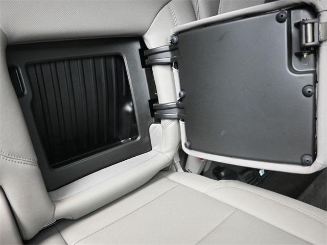 Photo of 2022 Summit White GMC Sierra 1500