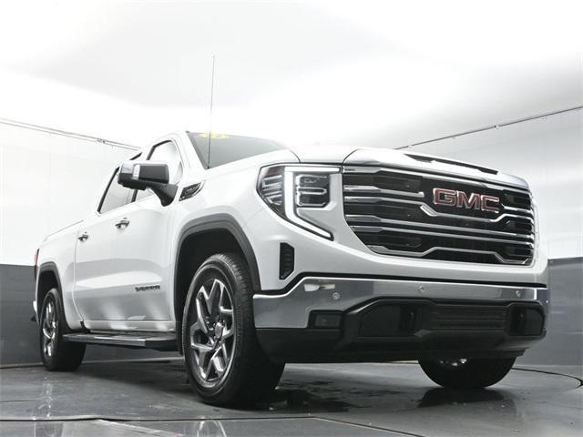 Photo of 2022 Summit White GMC Sierra 1500