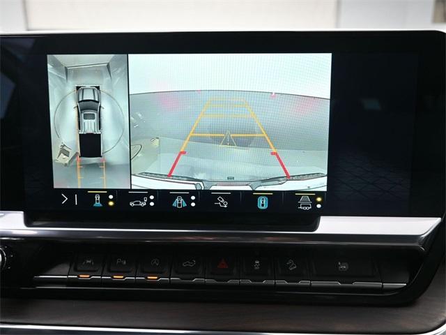 Photo of 2022 Summit White GMC Sierra 1500