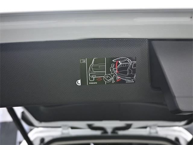 Photo of 2025 White Volvo XC90 Plug-In Hybrid