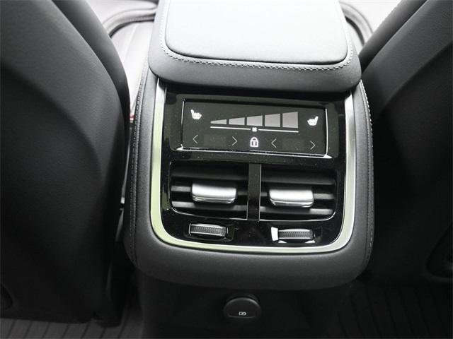 Photo of 2025 White Volvo XC90 Plug-In Hybrid