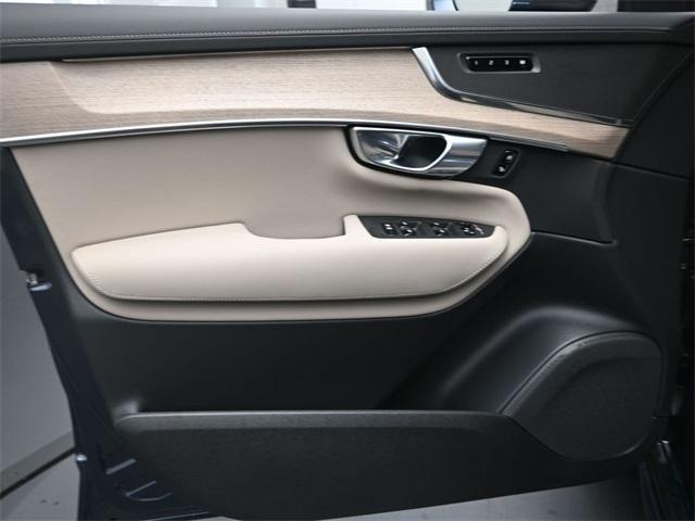 Photo of 2026 Blue Volvo XC90
