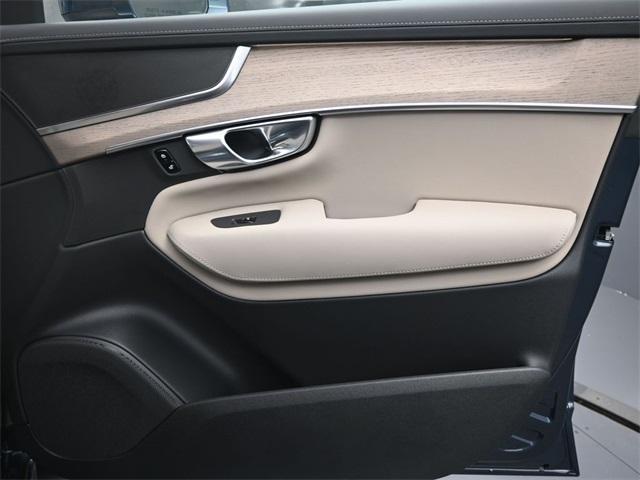Photo of 2026 Blue Volvo XC90