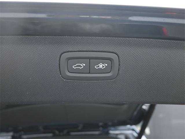Photo of 2026 Blue Volvo XC90