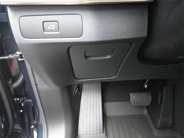 Photo of 2026 Blue Volvo XC90