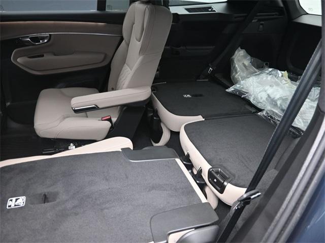 Photo of 2026 Blue Volvo XC90