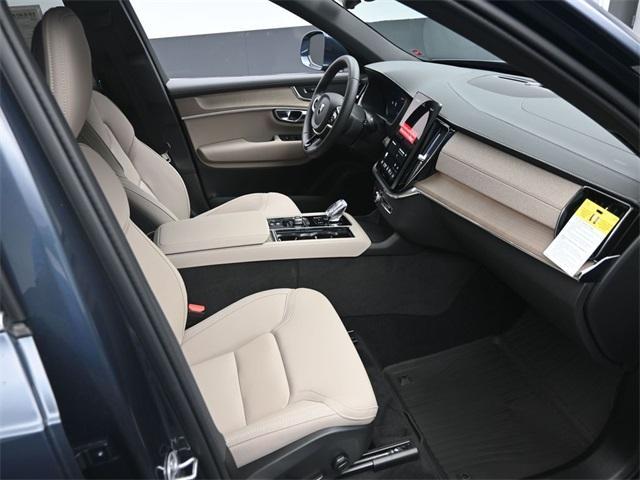 Photo of 2026 Blue Volvo XC90